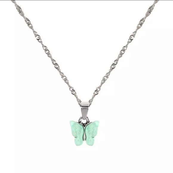 3/$30 🦋 Butterfly Charm Necklace - Picture 11 of 16